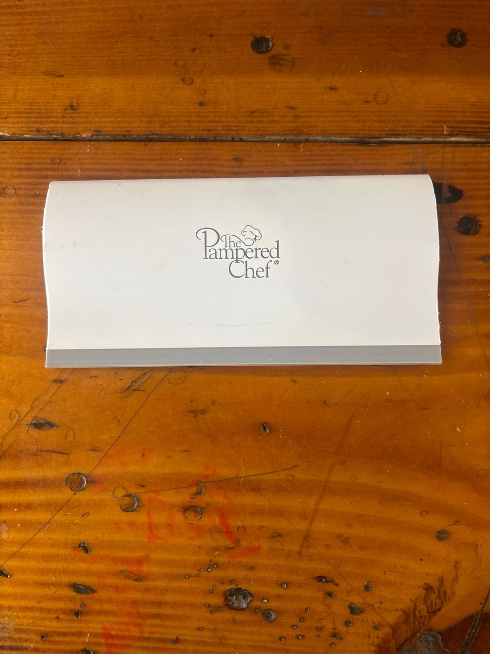The Pampered Chef White and Gray Bench Scraper